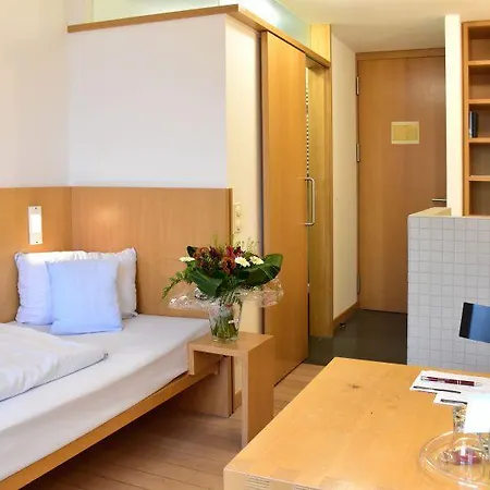 Hotel Robert-schuman-haus 2*