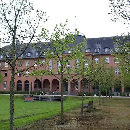 Hotel Robert-schuman-haus