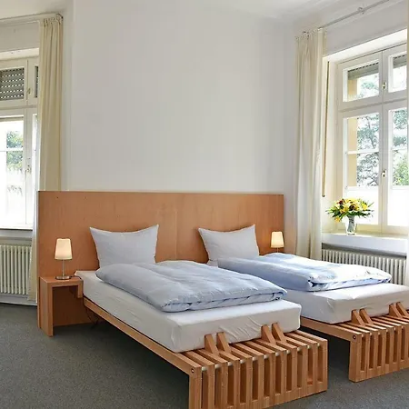 Hotel Robert-schuman-haus