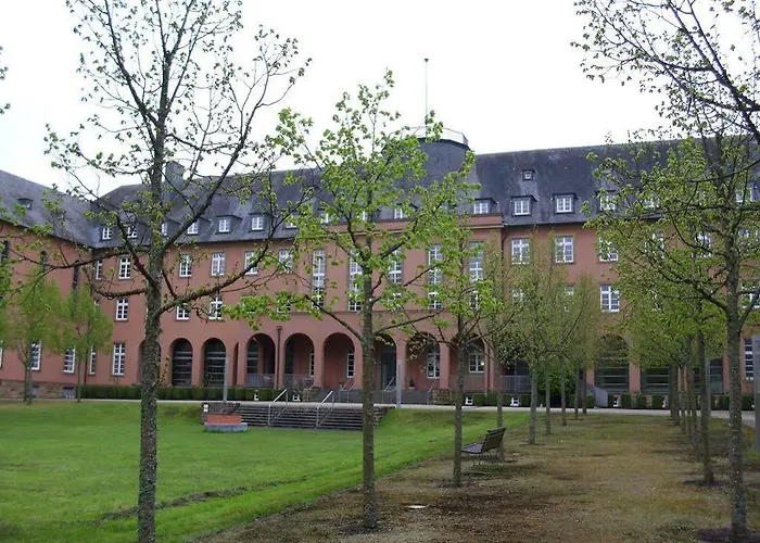 Hotel Robert-schuman-haus