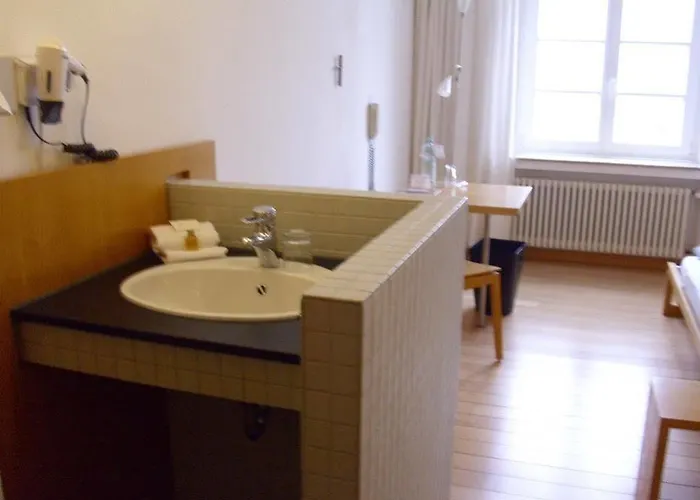 Отель Robert-schuman-haus