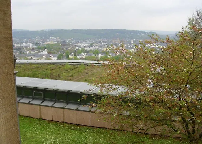 Robert-schuman-haus Отель Трир